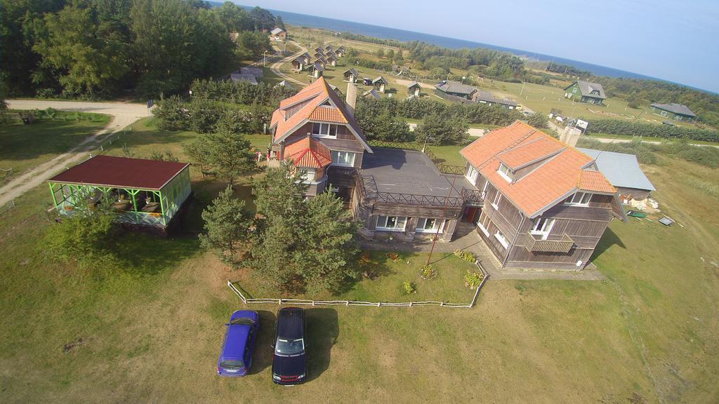 Viesu Nams Un Kempings Papes Cakstes Exterior photo